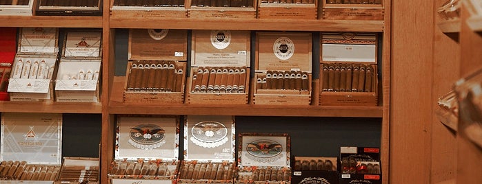 The Lone Wolf Cigar Company & Lounge is one of Cigar Lounges.