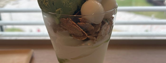 nana's green tea is one of カフェ4.