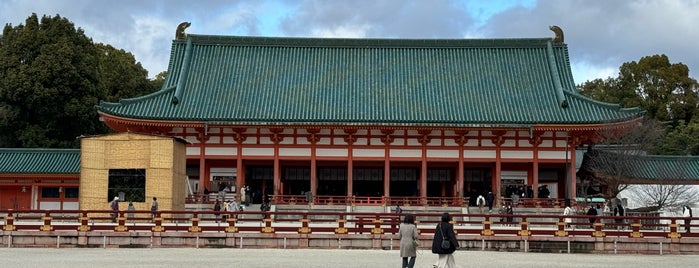 大極殿 (外拝殿) is one of 京都市の重要文化財（建造物）.