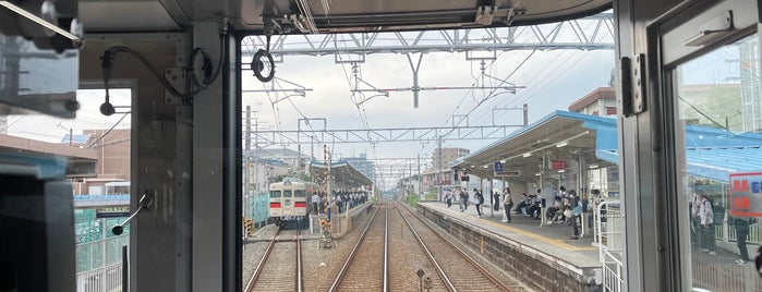 Fujie Station is one of 山陽電鉄本線.