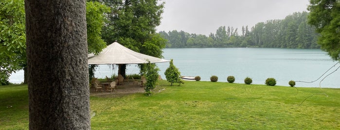 Lago e Cascina Boscaccio is one of Public spaces & monuments.