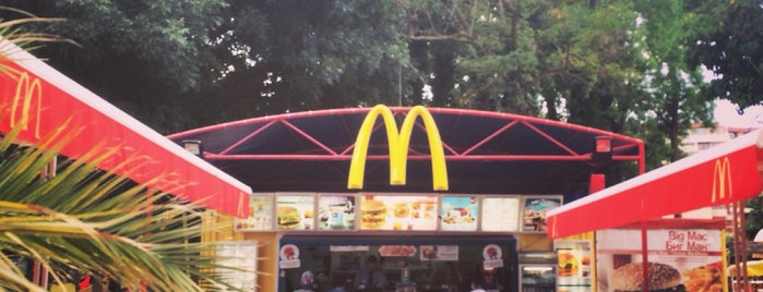 McDonald's is one of Tempat yang Disukai 👓 Ze.