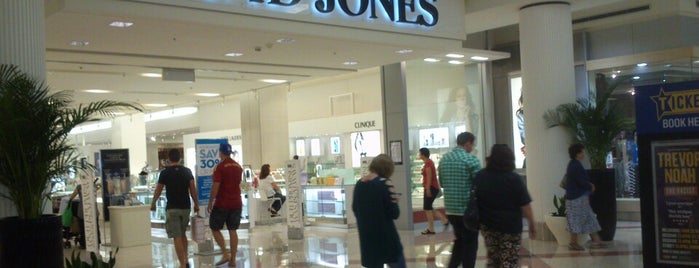 David Jones is one of Lugares favoritos de ᴡ.