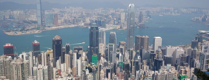 Victoria Peak is one of Lieux qui ont plu à Sergiy.