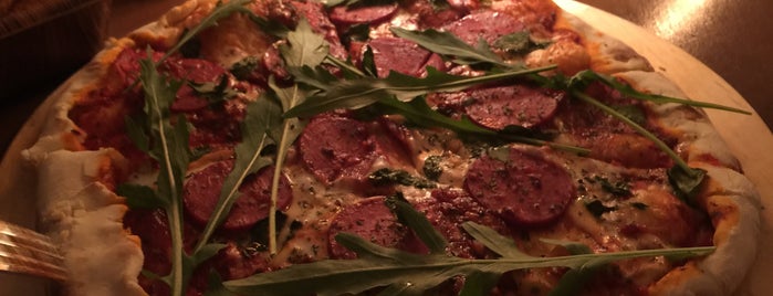 Louis Bistro is one of Best Italian Pizza in Tehran.