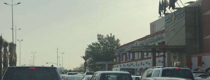 معهد عبدالمحسن الحكير العالي للتدريب الفندقي is one of places🌫.