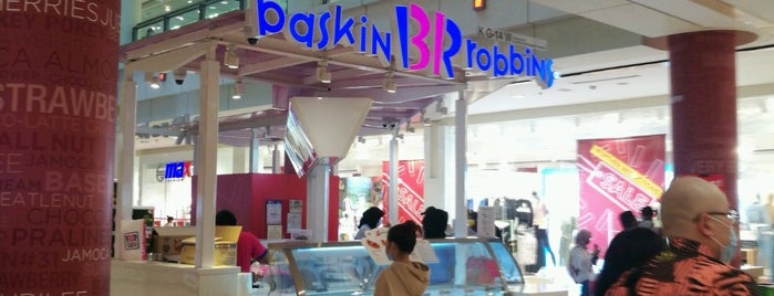 Baskin-Robbins is one of Tempat yang Disukai Atif.