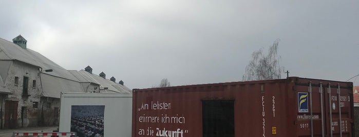 OSTRALE - Zentrum für zeitgenössische Kunst is one of İkinci Şans.