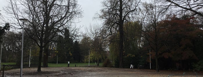 Wilhelminapark is one of Tilburg.