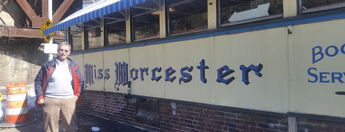 Miss Worcester Diner is one of Locais curtidos por Richard.