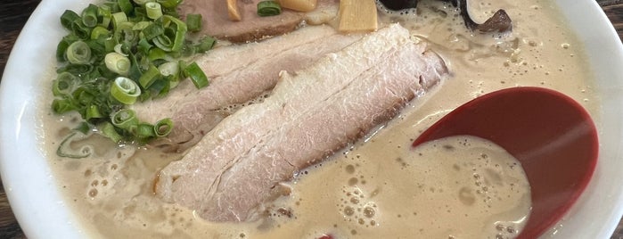 札幌豚骨ラーメン 常 is one of ラーメン.