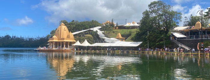 Mauritiuseswarnath Shiv Joytir Lingum Temple is one of Gespeicherte Orte von Робер.