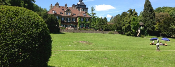 Althoff Schlosshotel Lerbach is one of Daran führt in Bergisch Gladbach nichts vorbei.