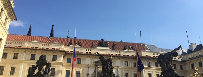 Castelo de Praga is one of Locais curtidos por 👫iki DeLi👫.