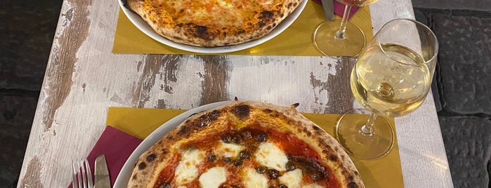 CRUDO fa la PIZZA is one of Posti che sono piaciuti a Francesco.
