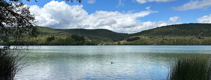 Lago De Carucedo is one of Sitios Indispensables de Ponferrada.