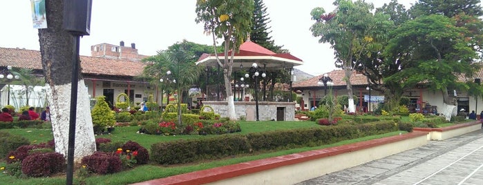 Plaza de Chilchota is one of Tempat yang Disukai Nath.