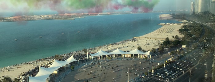 Board Walk Beach is one of Abu Dabi.