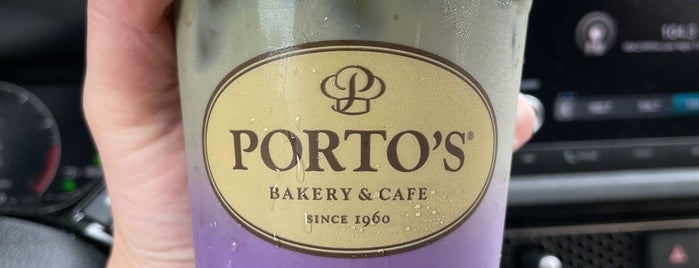 Porto's Bakery & Cafe is one of Tempat yang Disimpan tomas.