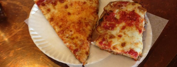 Brother's Pizza is one of Kimmie's Saved Places.