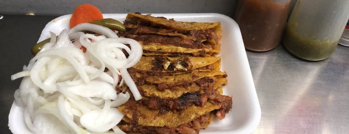 Tacos El Sudzaleño is one of Monterrey.