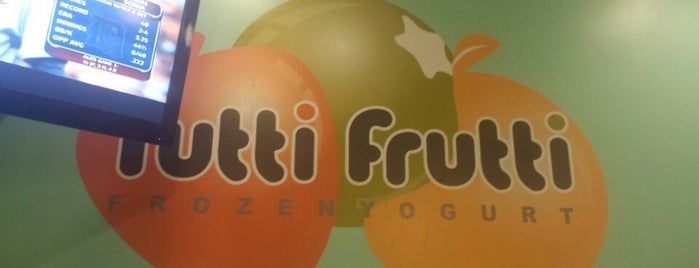 Tutti Frutti Frozen Yogurt is one of Locais curtidos por GreatStoneFace.