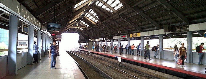 LRT1 - Quirino Station is one of LRT 1 Stations~.