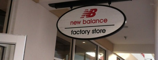 New Balance Factory Store is one of Tempat yang Disukai Albert.