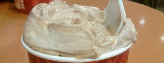 Cold Stone Creamery is one of Ericaさんの保存済みスポット.