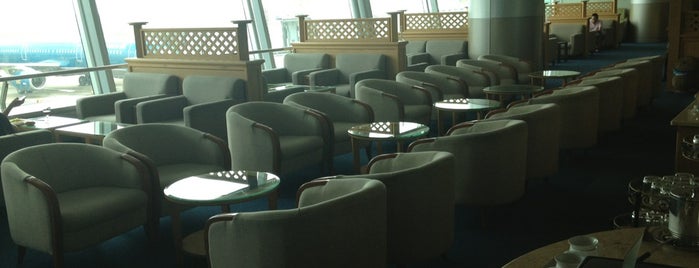Sasco CIP Lounge is one of Tempat yang Disukai Miss Nine.