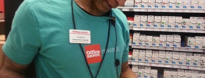Office Depot is one of Lieux qui ont plu à Andy.