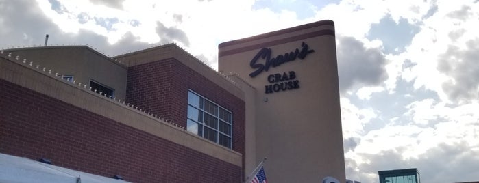 Shaw's Crab House is one of Schaumburg Living.