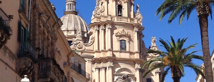 Piazza Duomo is one of #myhints4Sicily.
