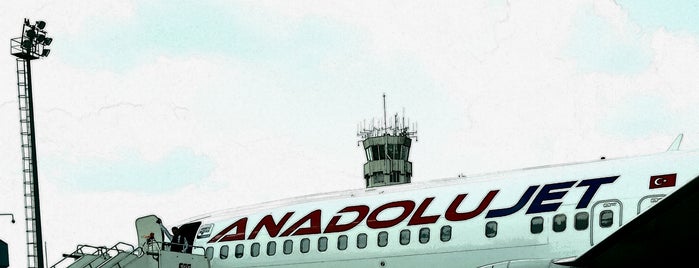 Aeroporto de Antalya (AYT) is one of Locais curtidos por Yasemin Arzu.