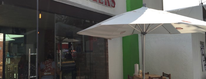 Ruben's Hamburgers is one of Tlalpan Coapa acoxpa.