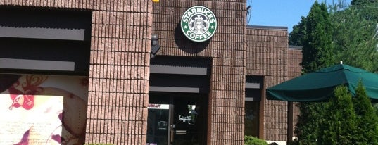 Starbucks is one of Ianさんのお気に入りスポット.