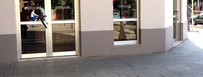 Cafépolis is one of Valencia.