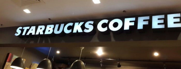 Starbucks is one of Orte, die Burcu gefallen.