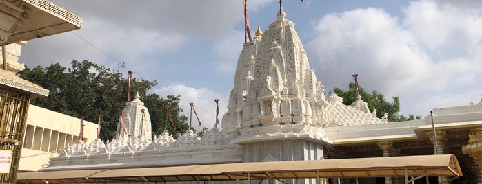 Mahudi Jain Temple is one of Traveling.