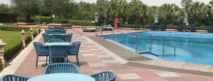 Taj Poolside is one of del hangouts.