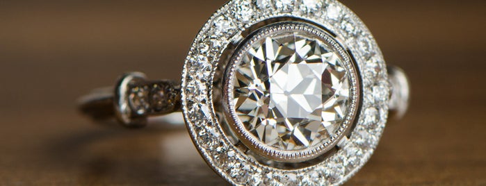 Estate Diamond Jewelry is one of Lugares guardados de Karen.