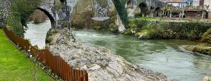 Puente Romano is one of Basque Country.