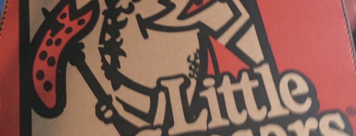 Little Caesars Pizza is one of Tempat yang Disukai Jack.