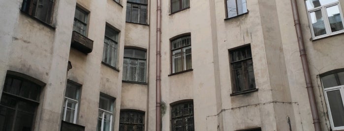 Дом Капустина is one of Неэкскурсионный Петербург.