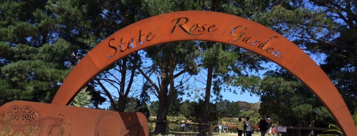 Victoria State Rose Garden is one of Gespeicherte Orte von Keira.