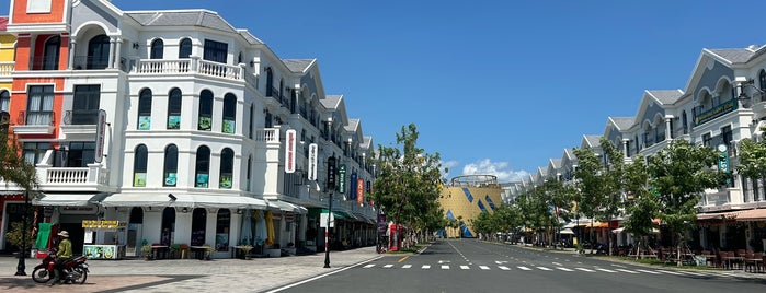 Grand World Phú Quốc is one of 2401  푸꾸옥.