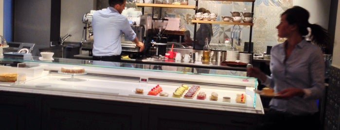 IF Café is one of Tempat yang Disukai Massimo.