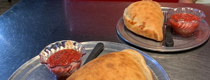 Lupi's Pizza Pies is one of Quick Eats.