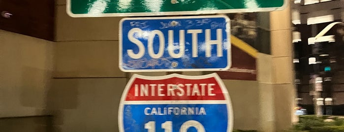 South LA is one of สถานที่ที่ Dee ถูกใจ.