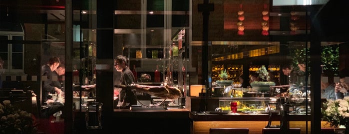 L'Atelier de Joel Robuchon is one of Recommendations restaurants.
